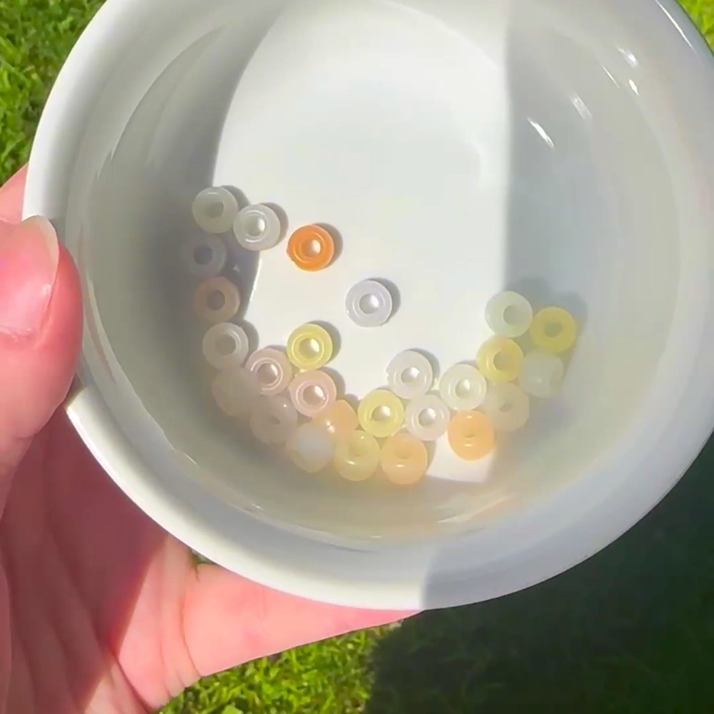 26 UV Changing Beads